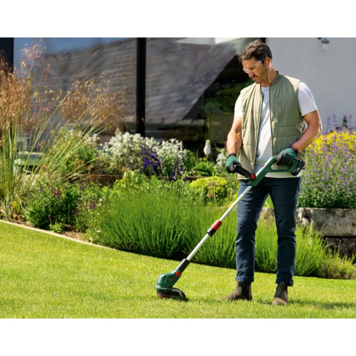 Bosch Akku-Rasentrimmer UniversalGrassCut 18V-26-500 solo