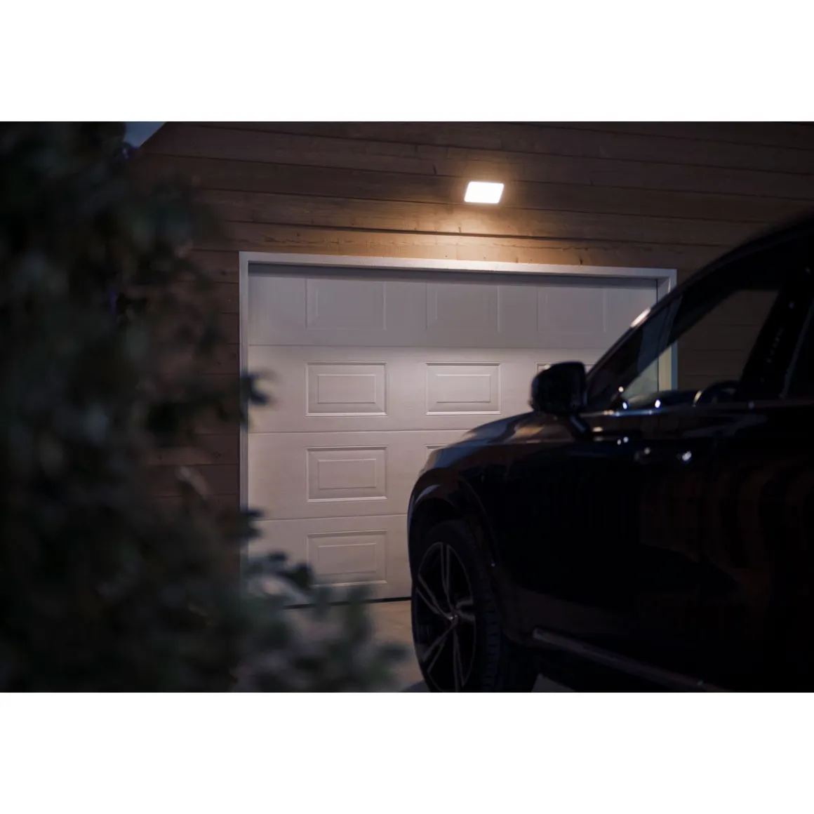 Philips Hue LED-Außenwandleuchte Discover schwarz