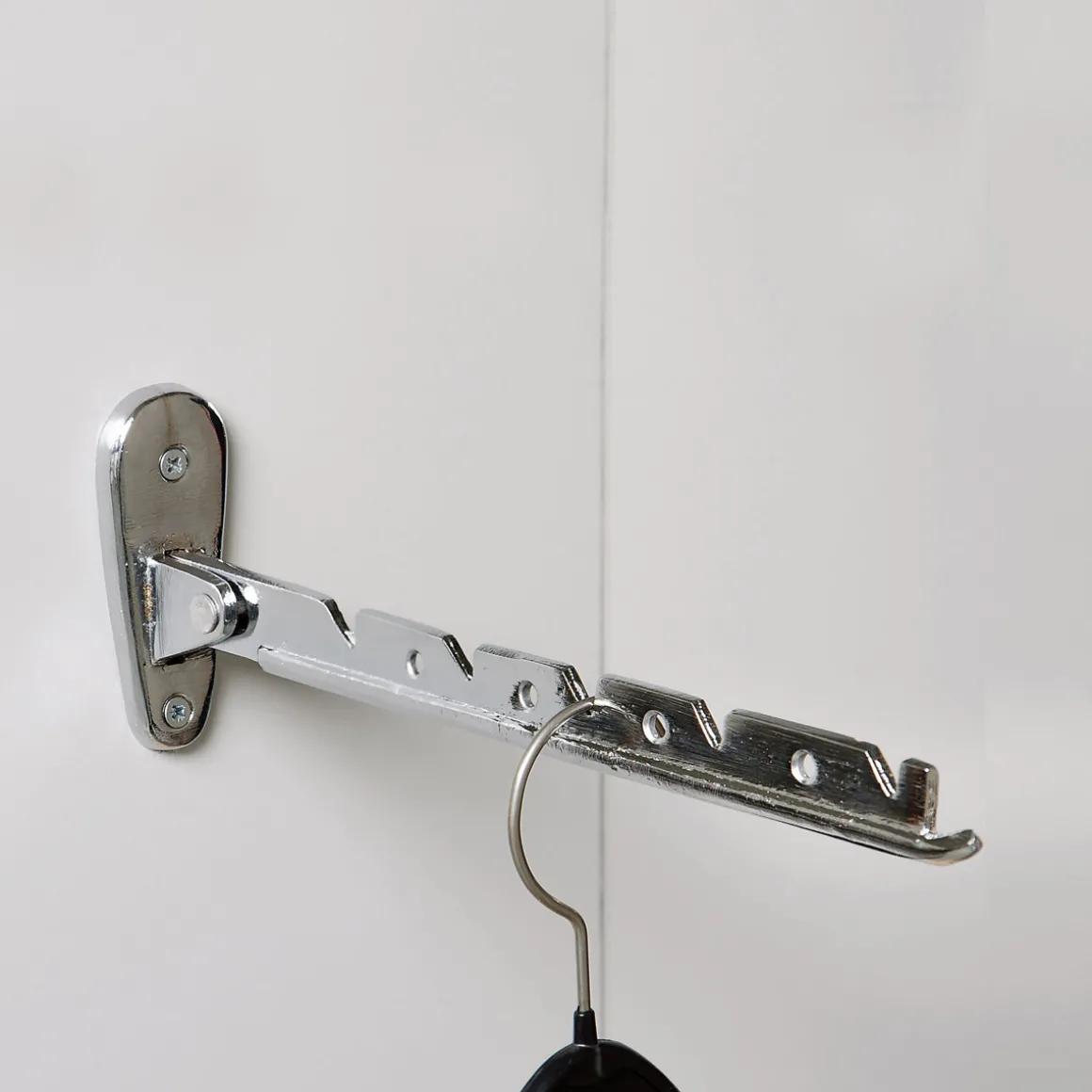 Suki Kleiderlüfter für 12 Kleiderbügel silber